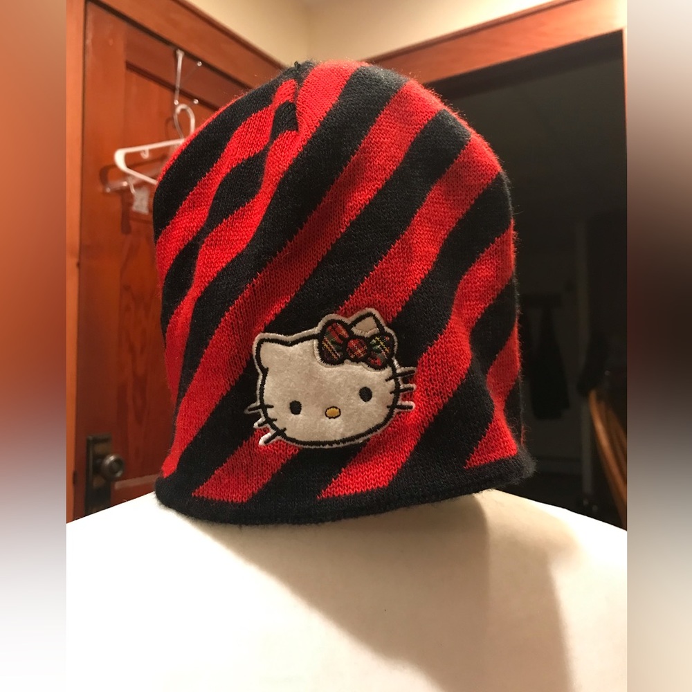 Vintage 2003 Hello kitty Sanrio red black striped plaid  beanie